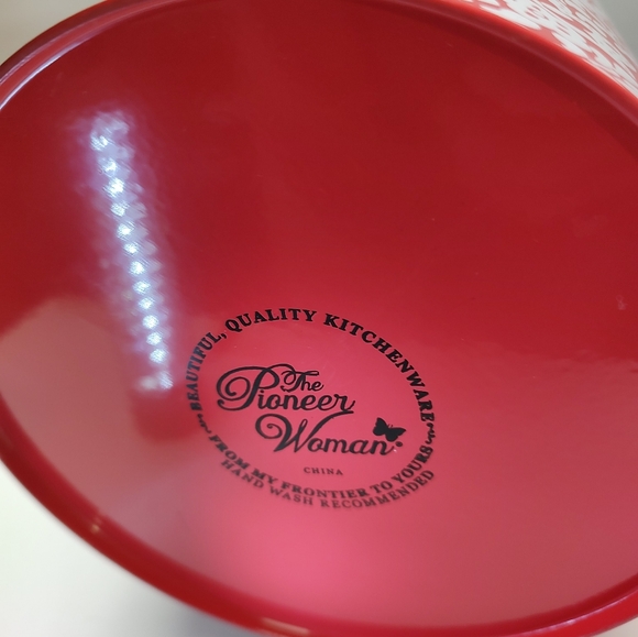 The Pioneer Woman flea market treat canister red and white tin canister - Picture 9 of 11